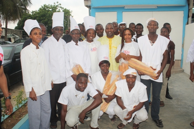Rencontre avec les artisans sur leur lieu de travail / Le Ministre Sidiki Konaté : 